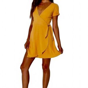 Lulu's Women's Yellow Gold Mini Wrap Dress Short Sleeves Tie Detail NWT